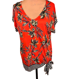 Venus short sleeve floral blouse, size medium